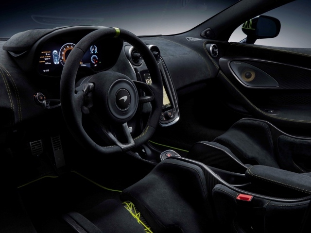 Салон автомобиля McLaren MSO 600LT Spider Segestria Borealis 2020 года 
