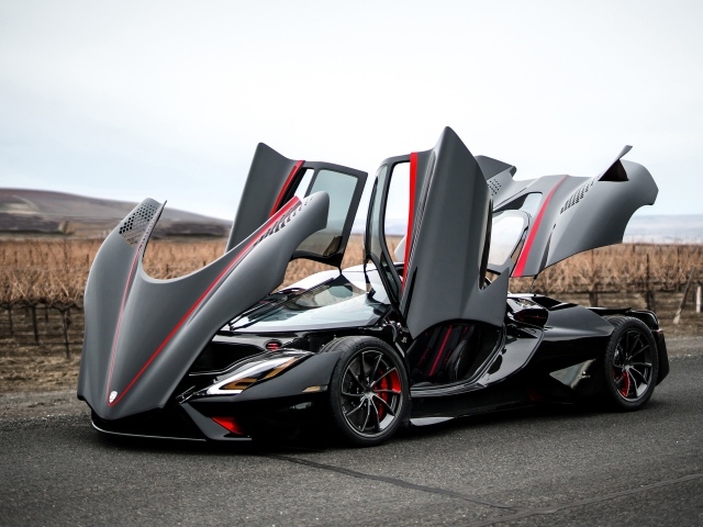 Спортивный  SSC Tuatara, 2020 года с открытыми дверями