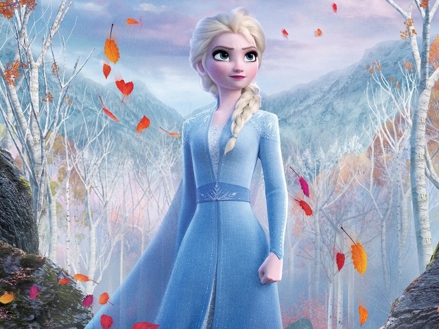 Красивая голубоглазая Эльза в лесу мультфильм Холодное сердце 2