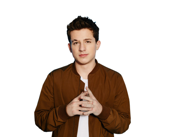 Американский певец Чарли Пут на белом фоне