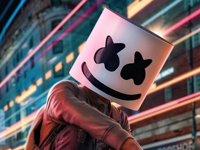 Диджей Маршмеллоу крупным планом