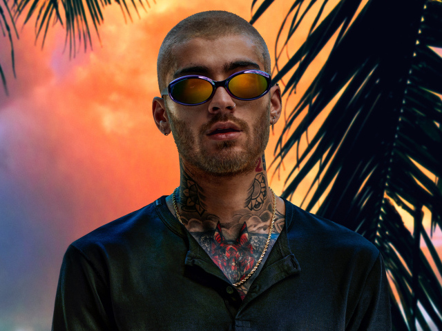 Певец Зейн Малик с татуировками на теле