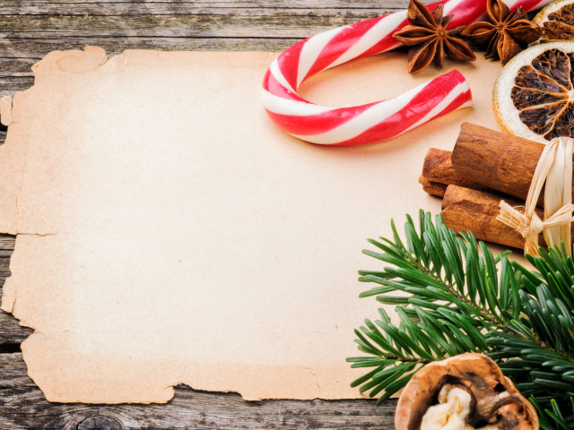 Шаблон новогодней открытки с игрушками и еловой веткой 