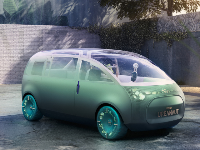 Футуристический автомобиль MINI Vision Urbanaut 2020 года