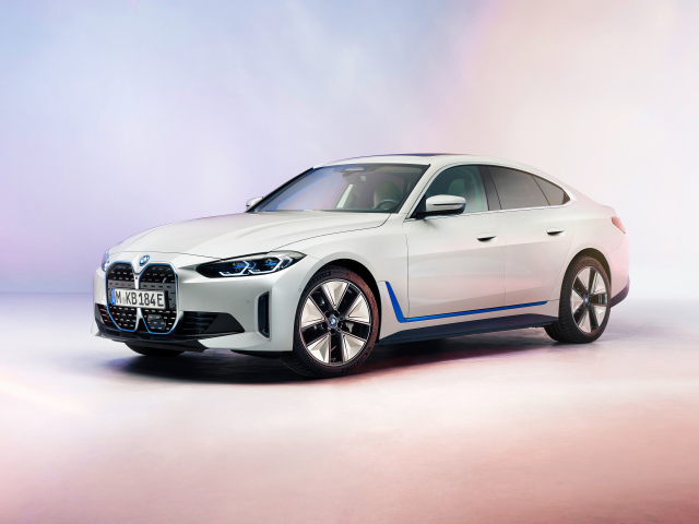 Дорогой автомобиль BMW I4 2021 года