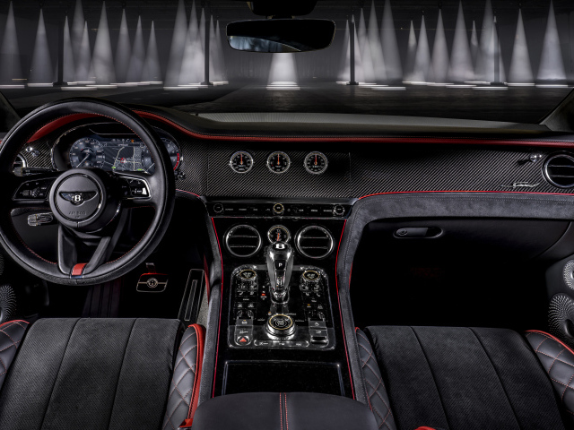 Дорогой салон автомобиля Bentley Continental GT Speed 2021 года