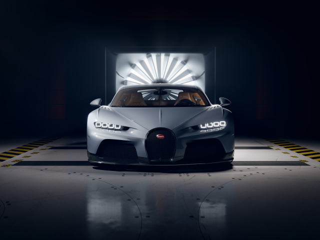 Спортивный автомобиль Bugatti Chiron Super Sport 2021 года