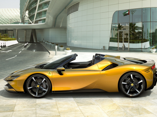 Автомобиль кабриолет Ferrari SF90 Spider 2021 года вид сбоку