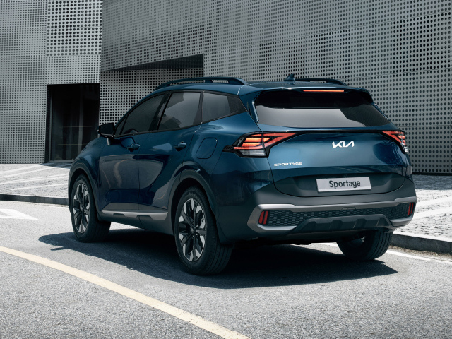 Внедорожник Kia Sportage X-Line 2021 года вид сзади
