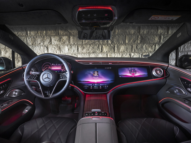 Салон автомобиля Mercedes-Benz EQS 580 4MATIC 2021 года