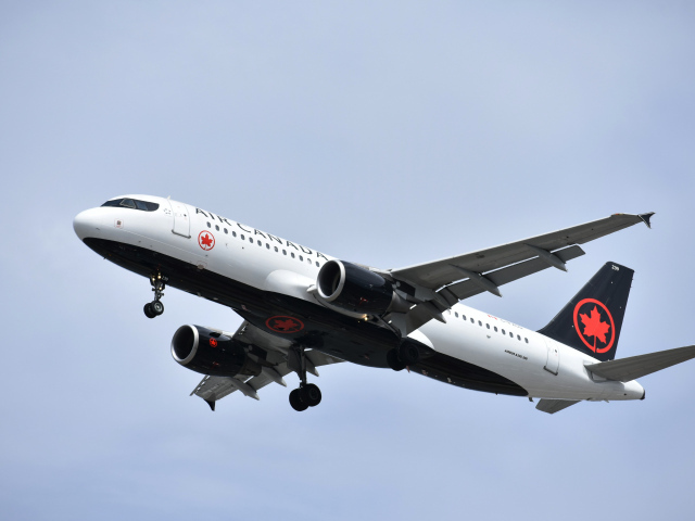 Пассажирский аэробус А320 авиакомпании Air Canada