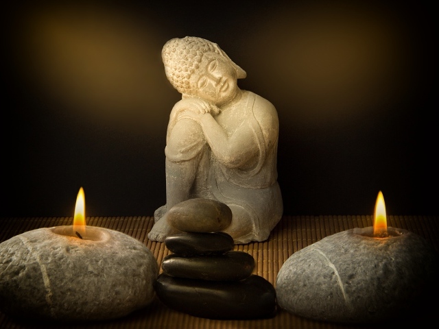 Статуэтка Будда со свечами