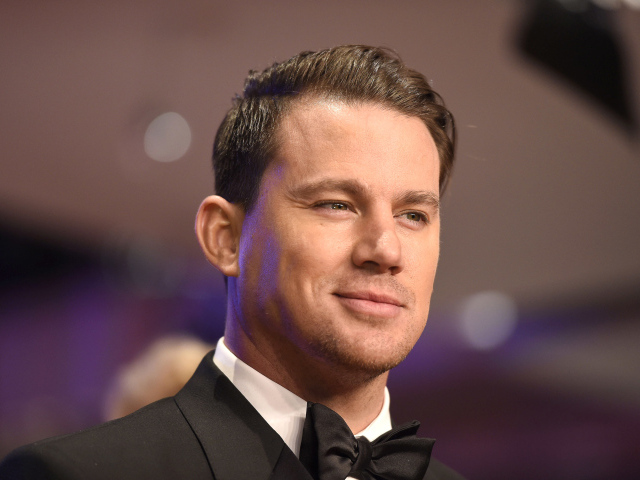 Красивый мужчина, актер Ченнинг Татум лицо крупным планом