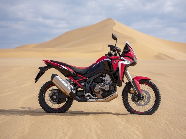 Мотоцикл Honda CRF1100L Africa Twin, 2020 года в пустыне