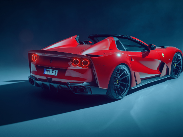 Красный автомобиль Novitec Ferrari 812 GTS N-Largo 2021 года вид сзади