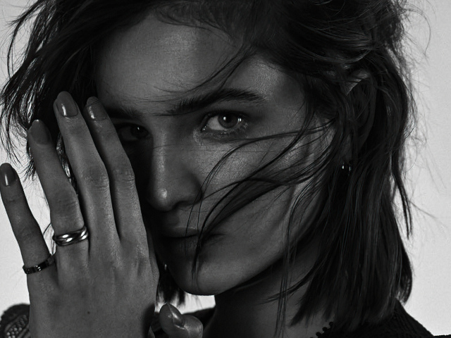 Лицо актрисы Лизы Викари