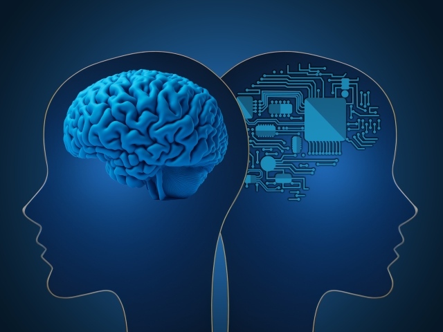 Живой мозг и искусственный интеллект на синем фоне