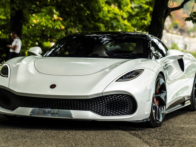 Белый автомобиль Deus Vayanne Concept 2022 года