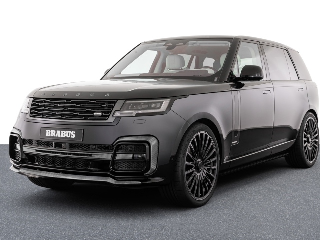 Внедорожник Brabus 600 2023 года на сером фоне