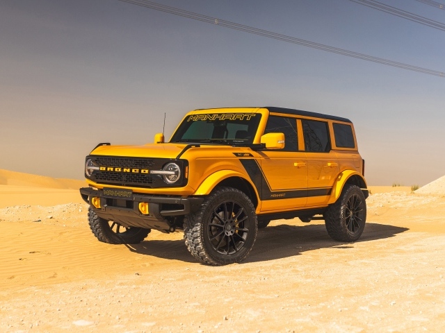 Желтый внедорожник Manhart BC 400 2023  года