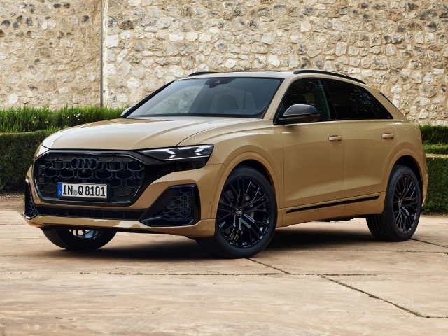 Автомобиль Audi Q8 55 TFSI Quattro S Line 2023 года