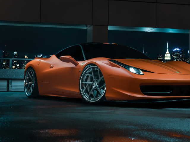 Стильный дорогой автомобиль Ferrari 458