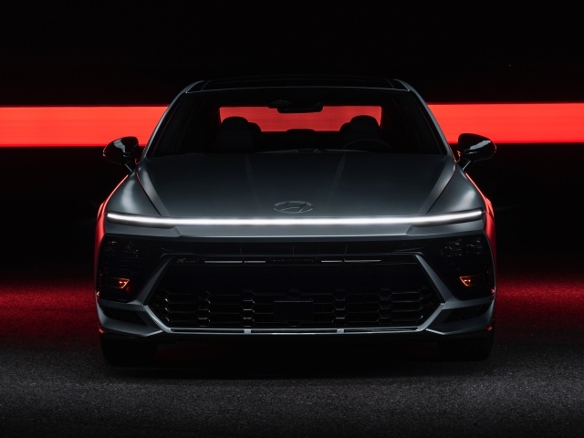 Автомобиль Hyundai Sonata N Line 2024 года вид спереди