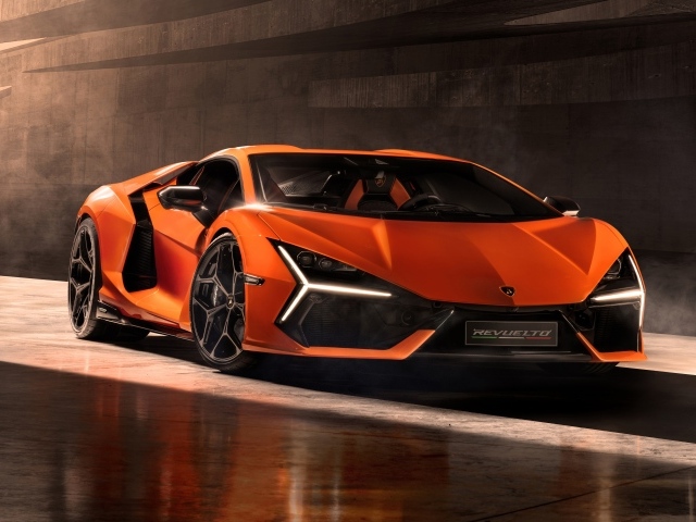 Быстрый автомобиль Lamborghini Revuelto 2023 года