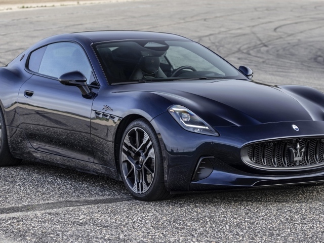 Автомобиль Maserati GranTurismo Folgore 2023 года