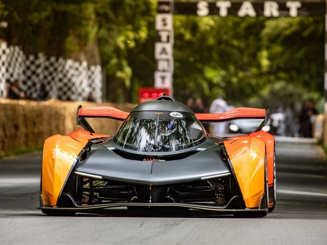 Гоночный спорткар McLaren Solus GT