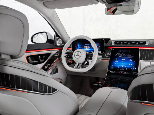 Кожаный салон автомобиля Mercedes-AMG S 63 E Performance 2023