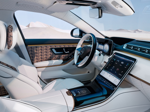 Белый кожаный салон автомобиля Mercedes-Maybach S 680 4MATIC Haute Voiture 2023 года