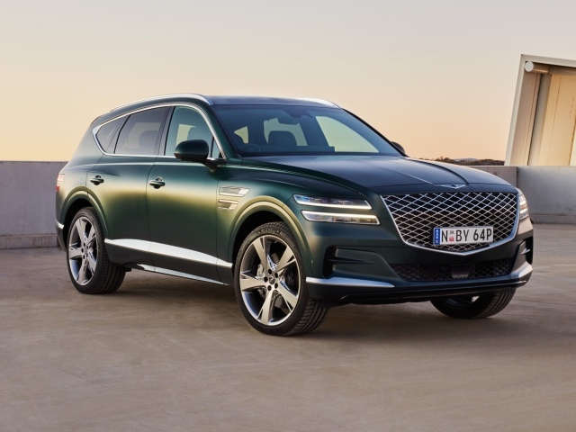Зеленый внедорожник Genesis GV80 3.5T AWD