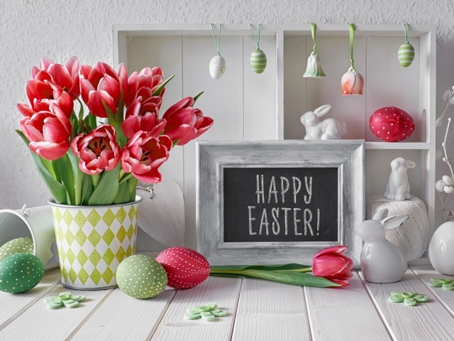 Яйца, цветы и картинка на Пасху