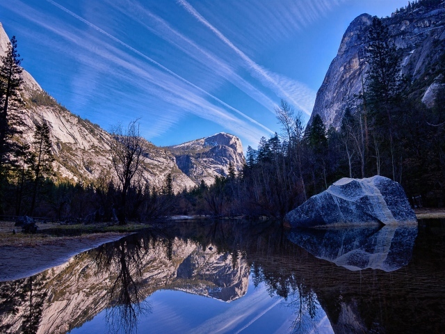 Озеро в национальном горном парке