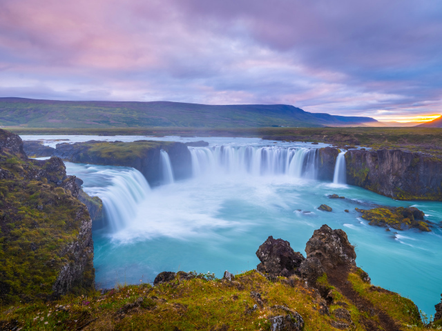 Большой водопад Годафосс, Исландия