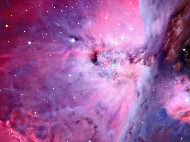 Розовая космическая туманность