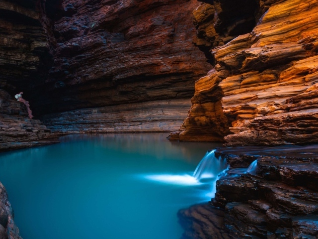 Водная пещера Kermits pool, Австралия
