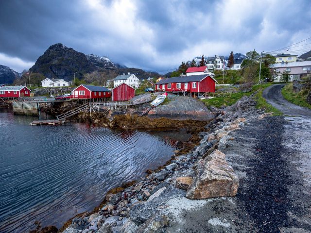 Дома на берегу залива, Лофотенские острова Норвегия