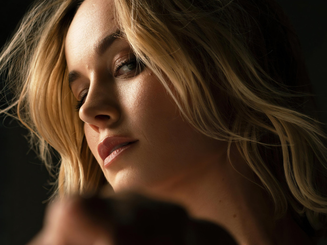 Лицо актрисы Бри Ларсон крупным планом