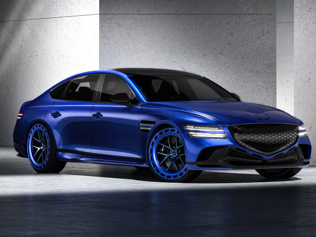 Синий автомобиль Genesis G80 EV Magma Concept 2024 года