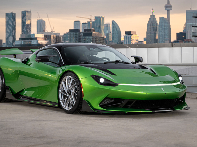 Зеленый быстрый автомобиль Pininfarina Battista Furiosa Package