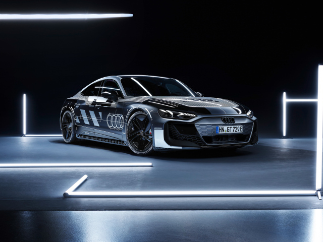 Автомобиль Audi RS E-Tron GT Prototype