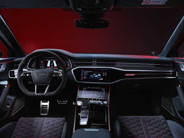 Черный салон автомобиля Audi RS 6 Avant GT 2024 года