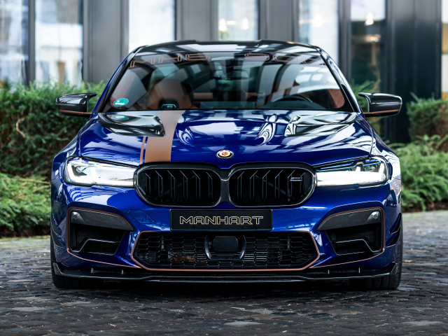 Вид спереди на автомобиль BMW M5 Manhart MH5 900 Limited