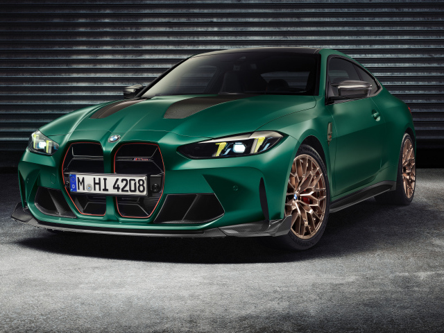 Зеленый автомобиль BMW M4 CS 2024  года
