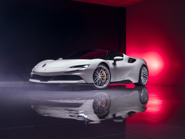 Презентация автомобиля Ferrari SF90 Stradale
