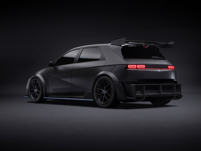 Вид сзади на Hyundai IONIQ 5 N NPX1 Concept 2024 года