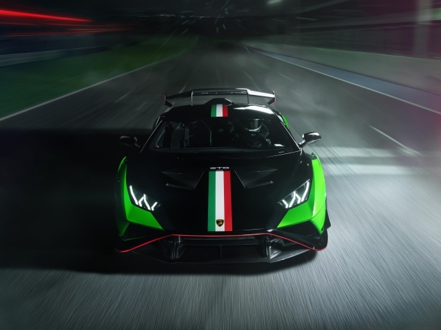 Вид спереди на автомобиль Lamborghini Huracan STO SC 10 Anniversario