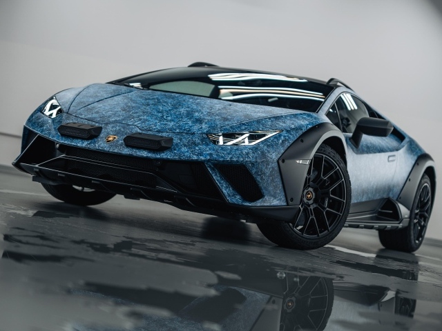 Автомобиль Lamborghini Huracán  в здании